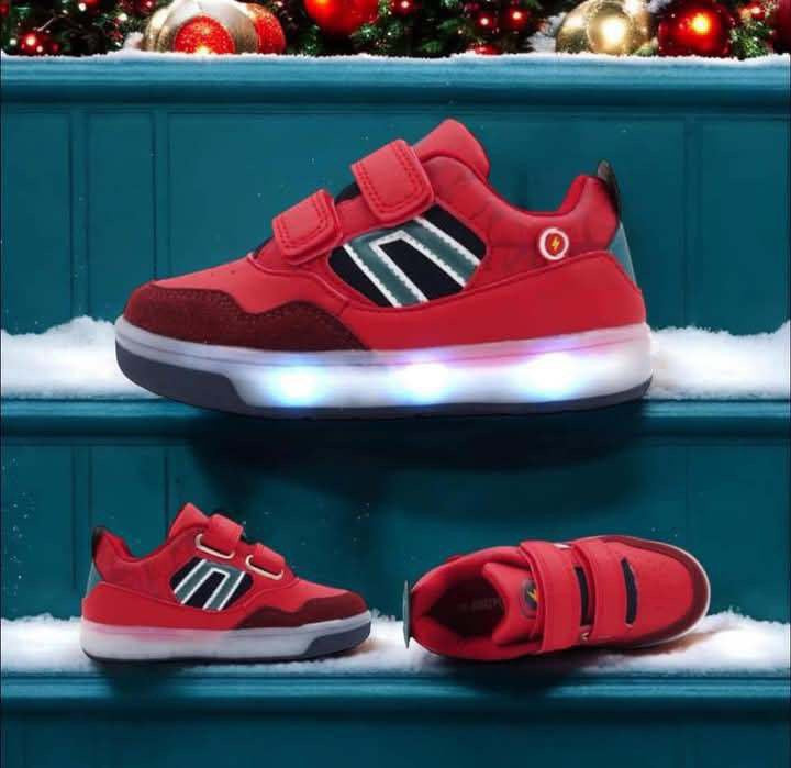 Breezy αθλητικά με φωτάκια