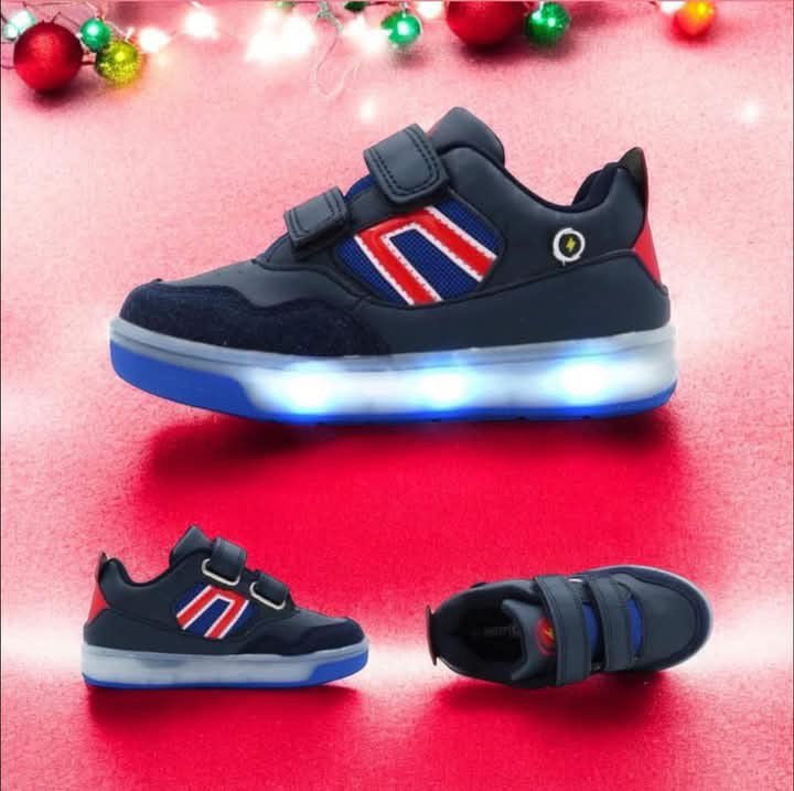 Breezy αθλητικά με φωτάκια