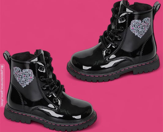 Μαύρο λουστρίνι μποτάκι